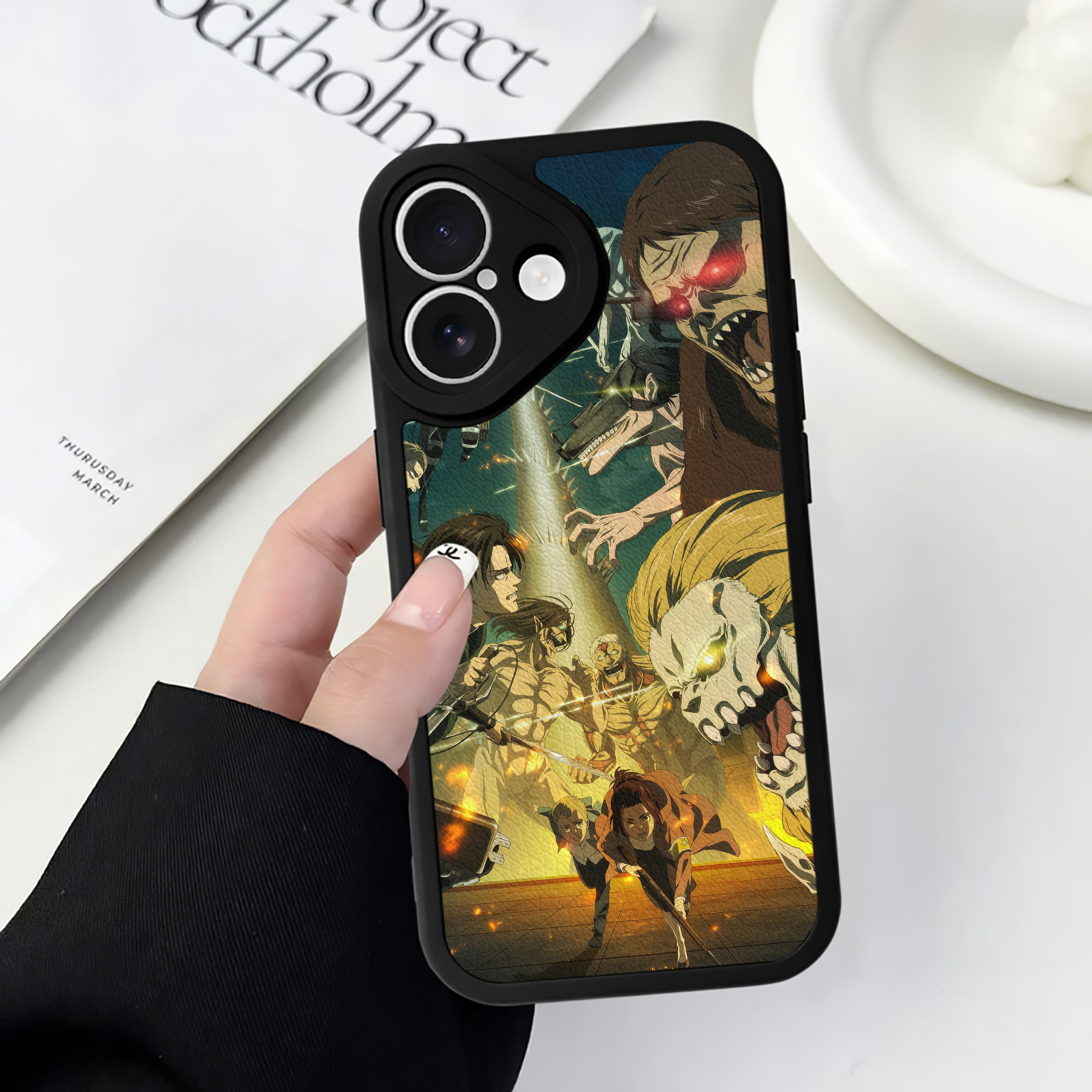 （画像用） 進撃の巨人 Attack on Titan 【iPhone 16シリーズ対応】シリコンスマホケース（レザー調） 材質：シリコン